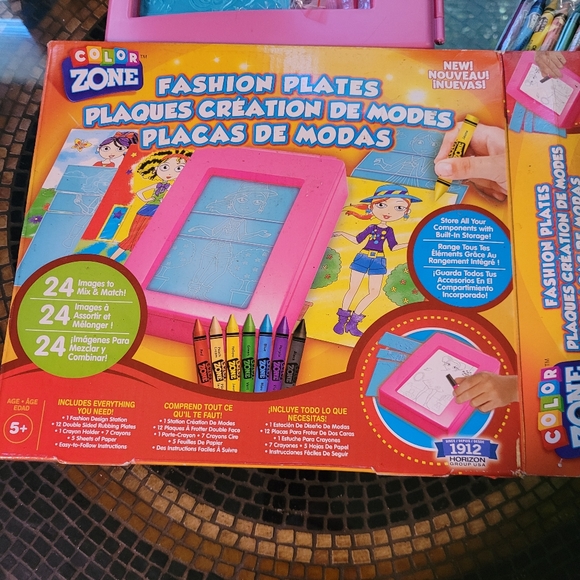 Color zone Fasion plates Toy Girl's age 5 and older, Preowned Never used. - Picture 2 of 16